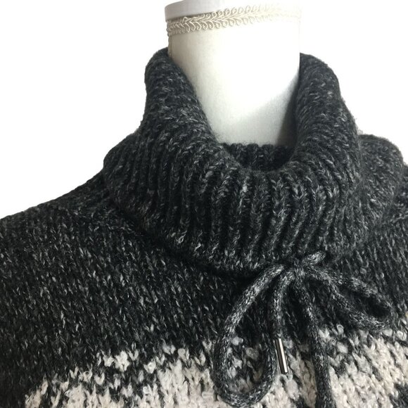 Forever 21 Womens Cropped Sweater Size Medium Gray Turtleneck with Drawstring - Picture 7 of 13